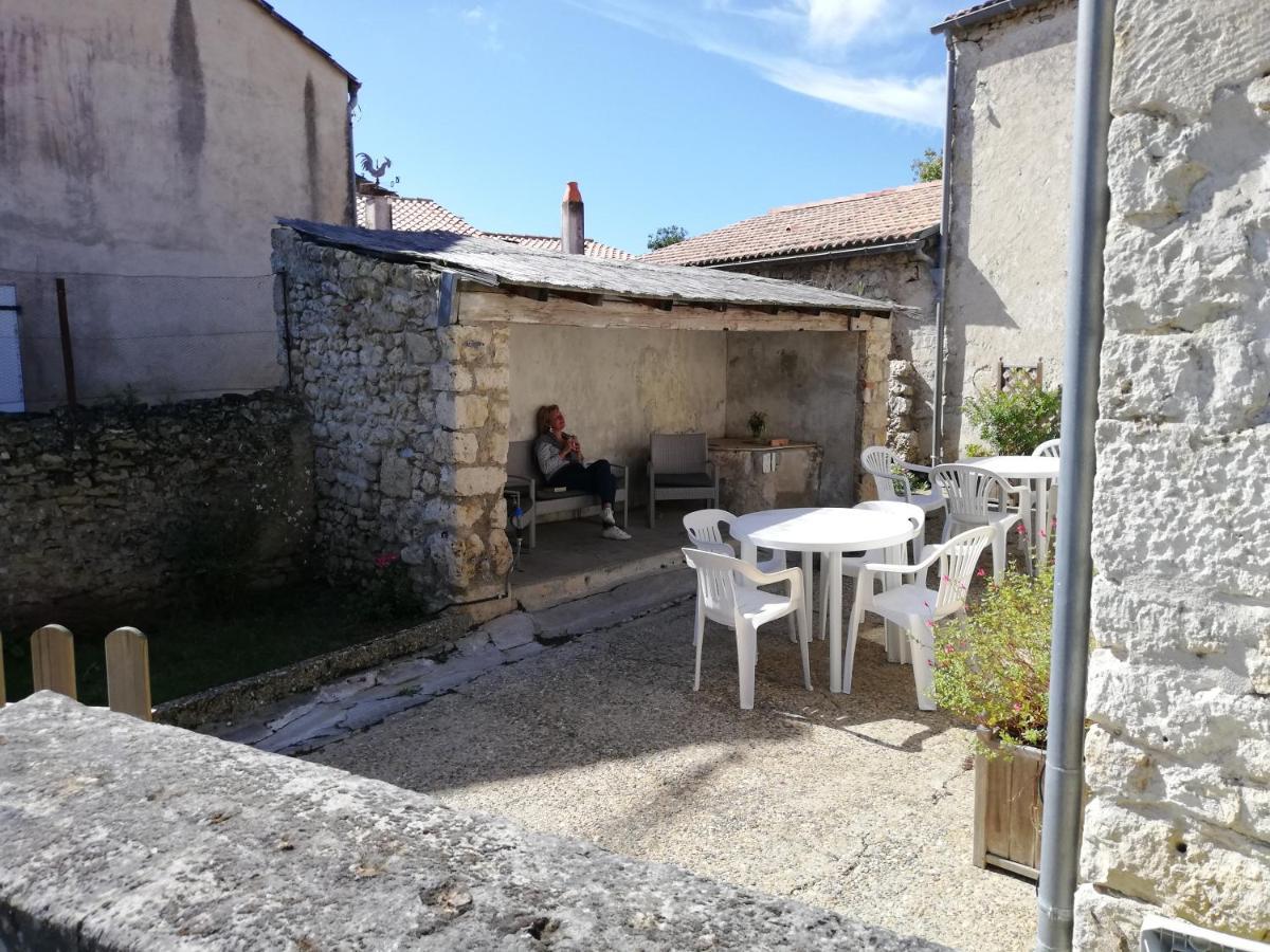 Ferienhaus La Roche Des Bois, Maison Classee ***