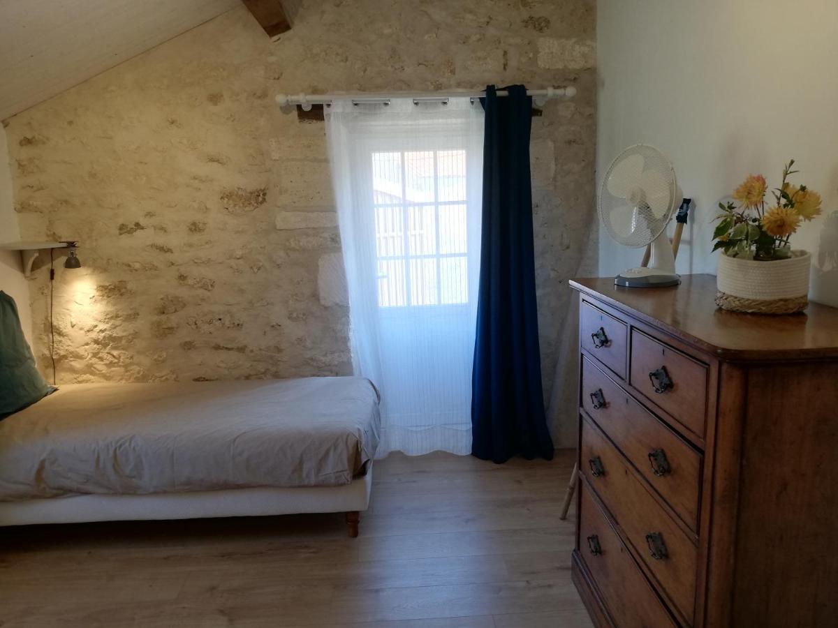 Ferienhaus La Roche Des Bois, Maison Classee *** Saint-Laurent-de-la-Prée