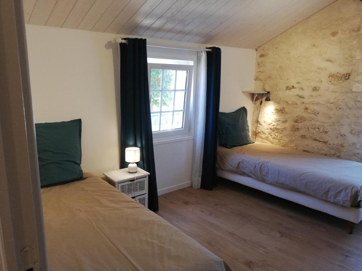La Roche Des Bois, Maison Classee *** Ferienhaus *
